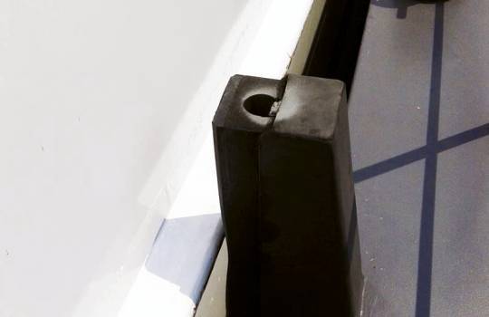 Défenses composites en forme de trapèze - CFC